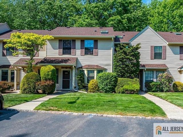 Condo for sale in Edison, Middlesex County