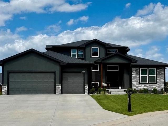 House for sale in Tonganoxie, Leavenworth County