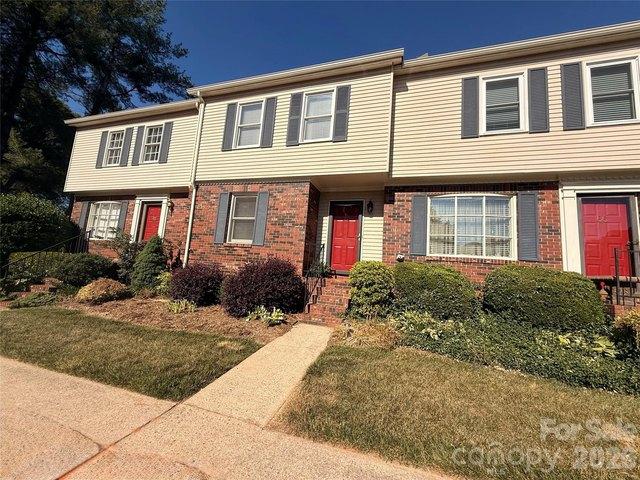 Townhouse for sale in Hickory, Catawba County
