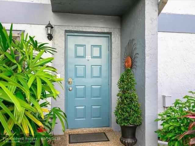 Condo for rent in Oakland Park