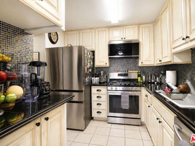 Condo for sale in Canyon Country, California