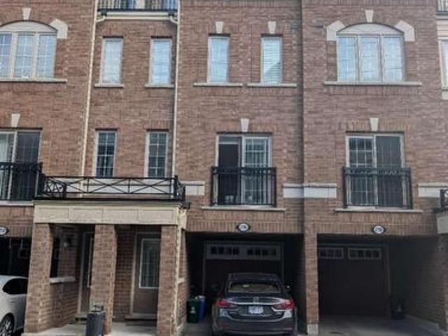 Townhouse for sale in Durham, Ontario