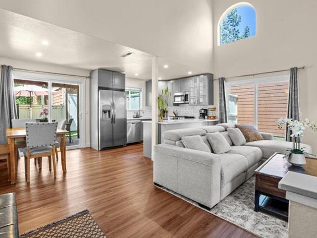Townhouse for sale in Santa Rosa, California