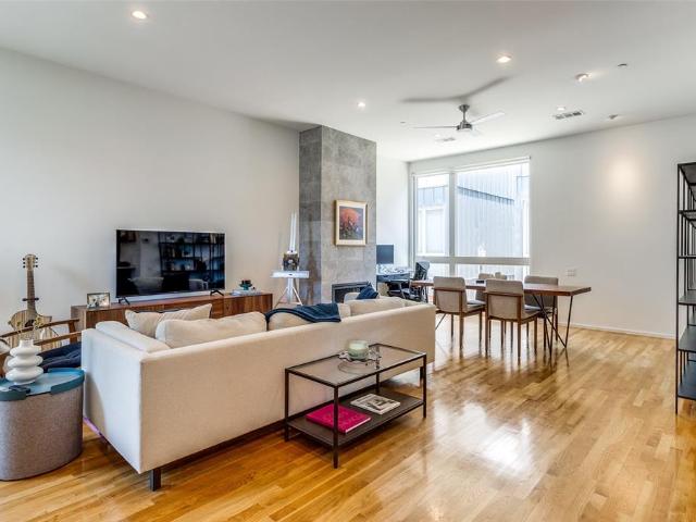 Townhouse for sale in Dallas