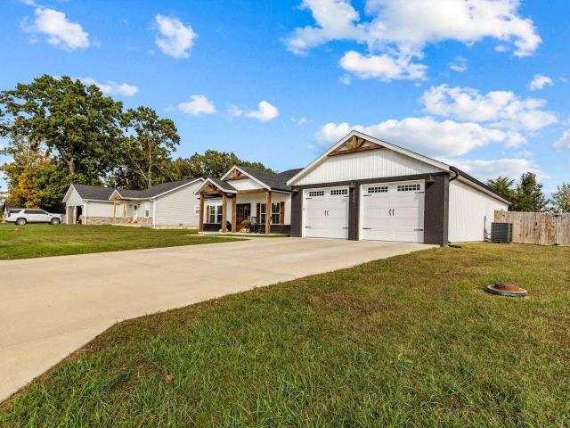 House for sale in Mountain Grove, Missouri
