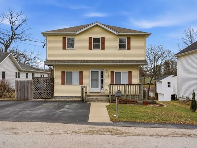 House for sale in Wauconda, Illinois