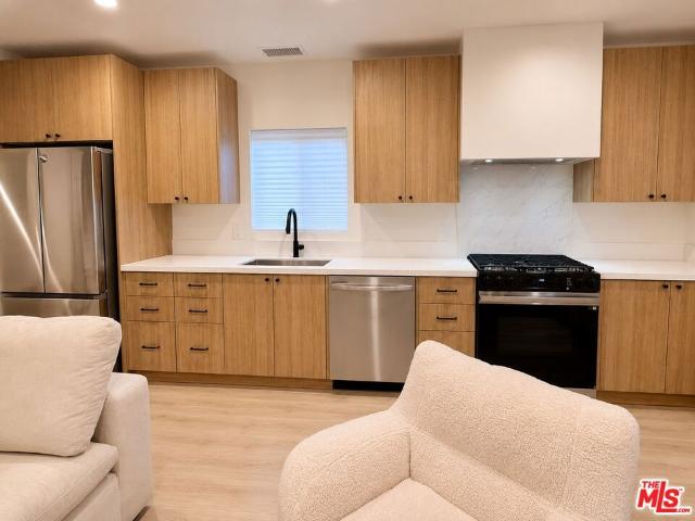 Property for rent in Canoga Park, California