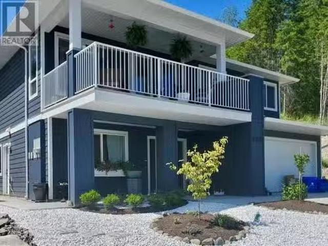 House for sale in Lumby, British Columbia