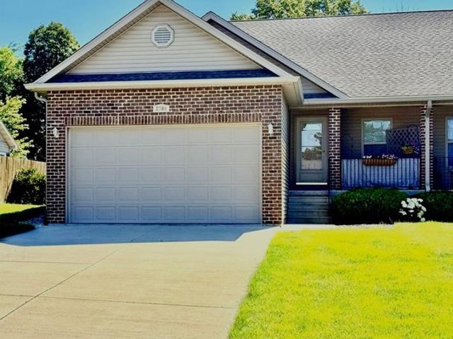 Townhouse for sale in Ottawa, Illinois