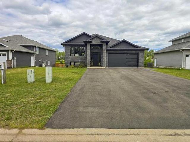 House for sale in Oliver Paipoonge, Ontario