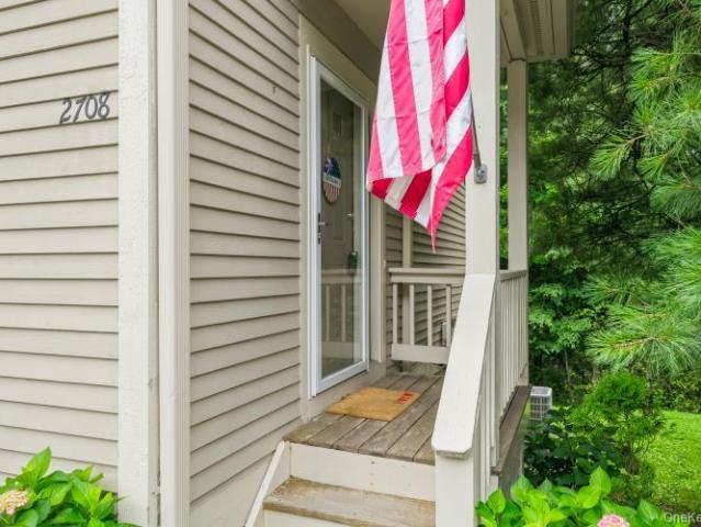 Condo for sale in Baldwin Place, New York