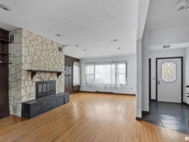 House for sale in Moline, Illinois