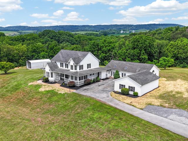 House for sale in Dalmatia, Pennsylvania