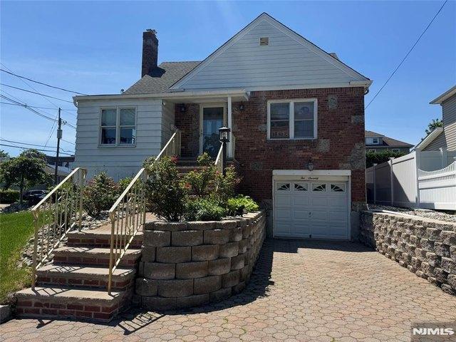 House for sale in Hasbrouck Heights, New Jersey