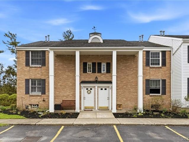 Condo for sale in Aurora, New York