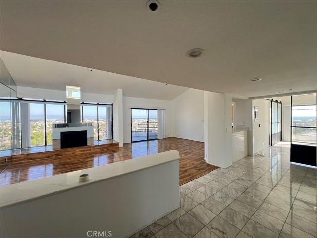 Condo for sale in Newport Beach Condo for sale in Newport Beach