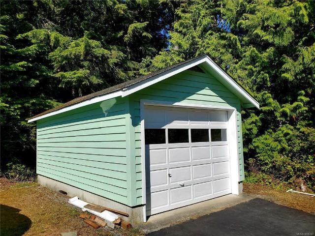 House for sale in Clayoquot, British Columbia