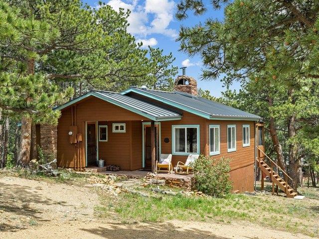 House for sale in Allenspark, Colorado