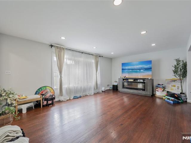 House for sale in Dumont, New Jersey