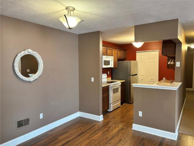 Condo for sale in Oak Hill, New York