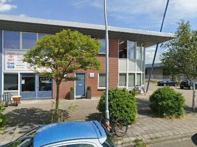 Bedrijfspand te koop in Wormerveer, Noord Holland
