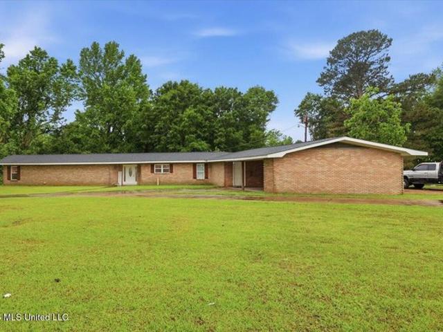 House for sale in Raleigh, Mississippi