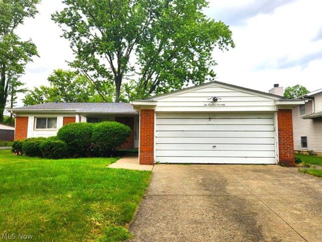 House for sale in Elyria, Ohio