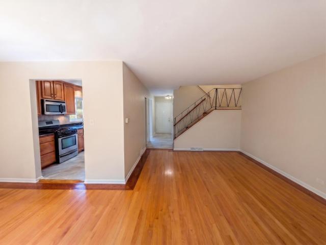 House for sale in Des Plaines, Illinois
