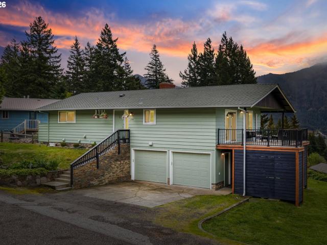 House for sale in Stevenson, Washington