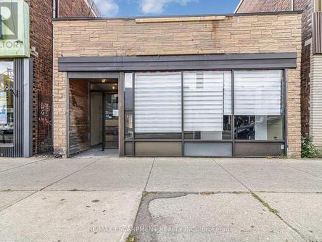 Commercial for rent in Crown Point West, Hamilton