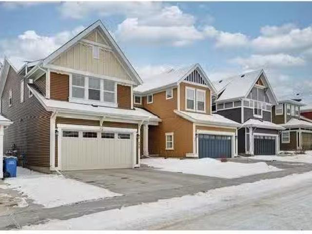 House for sale in Town of Cochrane, Alberta