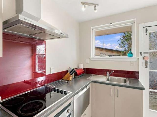Apartment for sale in Heathcote, Canterbury