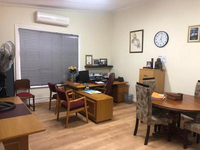 Office for sale in Umgungundlovu, Kwazulu-natal