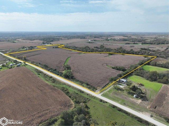 Farm for sale in Sigourney, Keokuk County