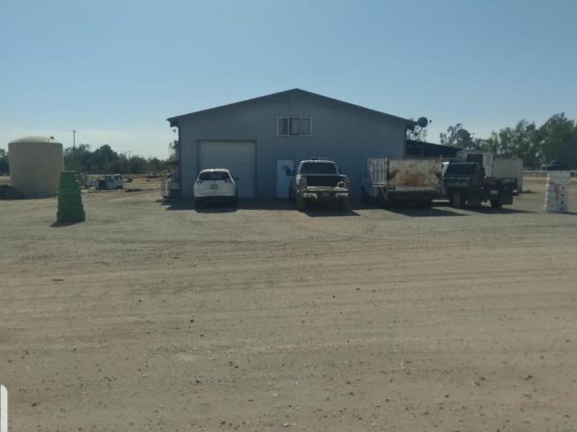 Commercial for sale in Taft, California