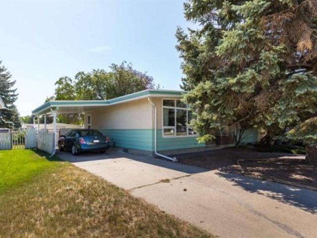 House for sale in Majestic Place, Lethbridge