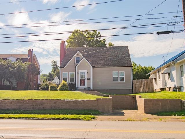 House for sale in Parkersburg, West Virginia