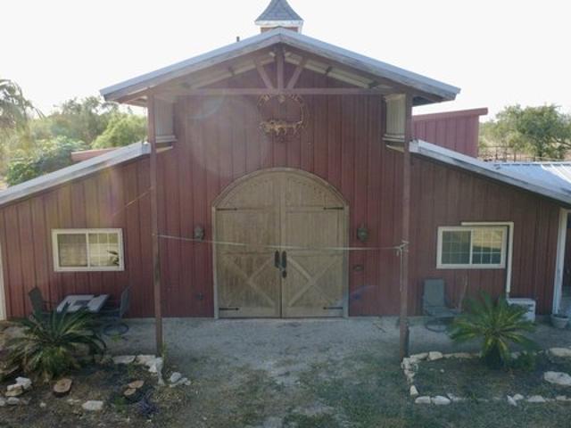 Farm for sale in Nixon, Texas