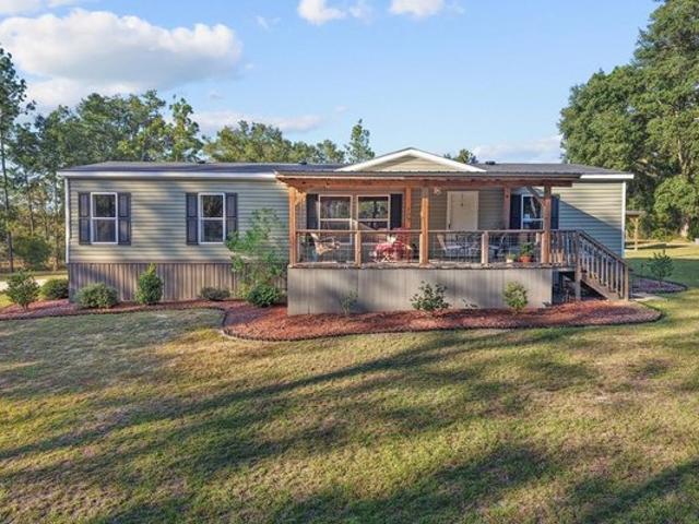 House for sale in Bell, Florida
