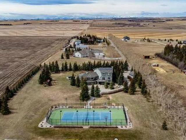 House for sale in Airdrie, Alberta