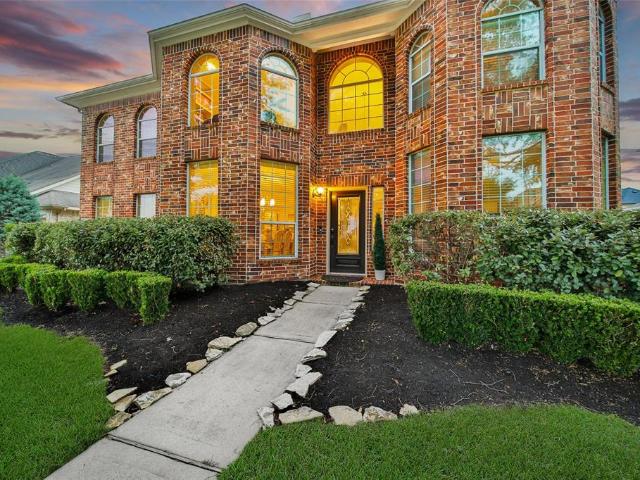 House for sale in Cypress