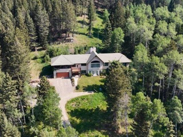 House for sale in Alberta