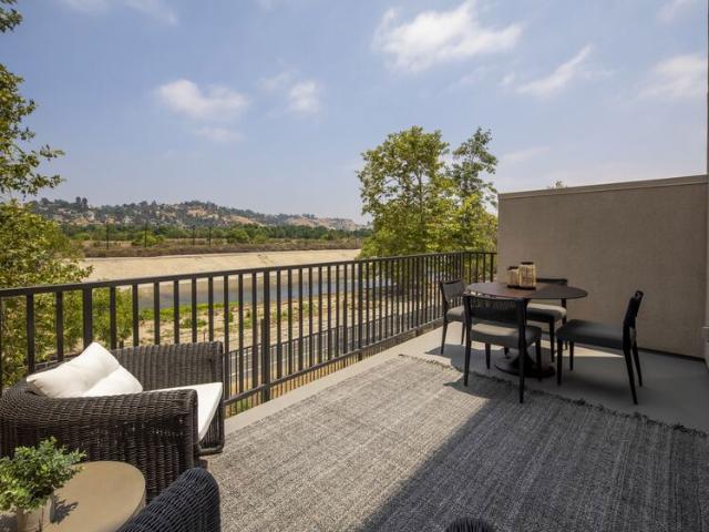 Property for rent in Canoga Park, California