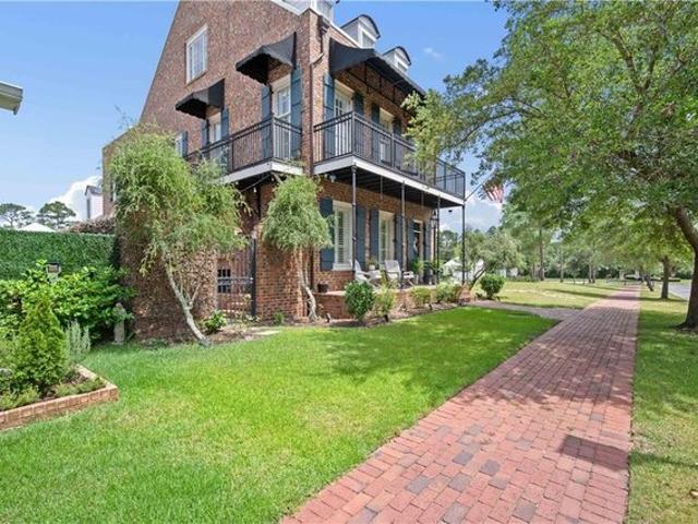 House for sale in Gulf Shores, Alabama