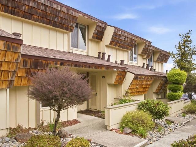 Townhouse for sale in San Mateo, California