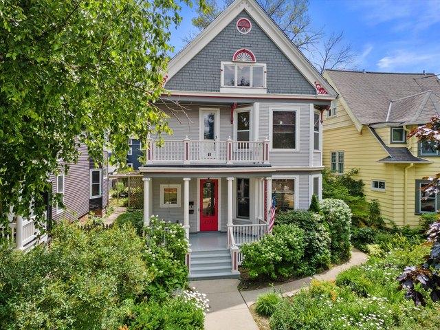 House for sale in Milwaukee, Wisconsin