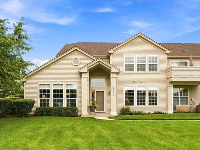 Townhouse for sale in Dundee, Illinois
