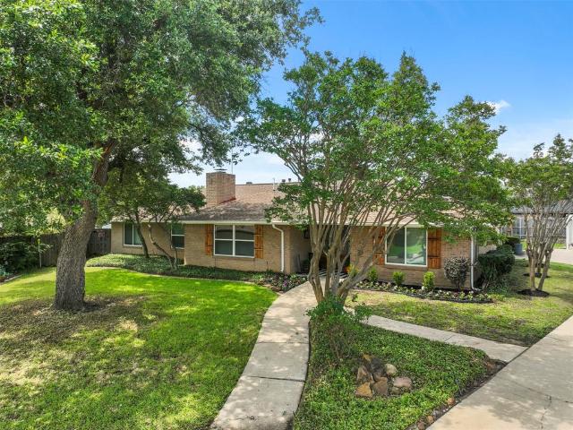 House for sale in Bedford, Texas