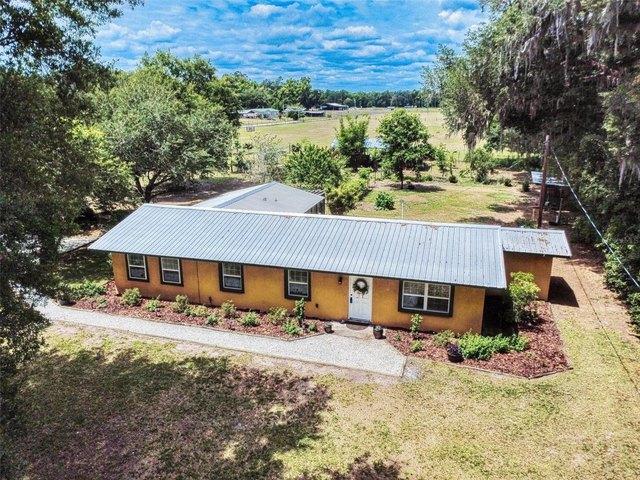 House for sale in Webster, Florida