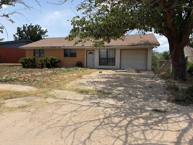 House for sale in Howard, Texas